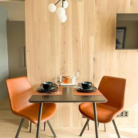 Waterfront Retreat In - Free Parking Appartement *