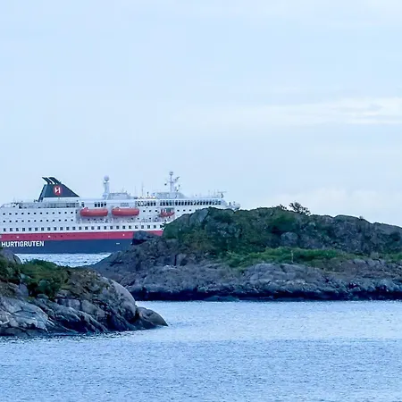 Appartement Waterfront Retreat In - Free Parking Henningsvær